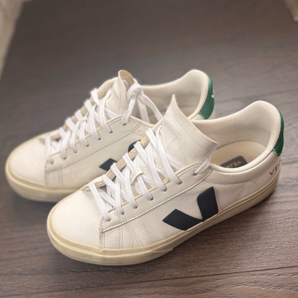 Veja Shoes - 💚🖤 Veja White Leather Campo Sneakers with Black and Green Accents